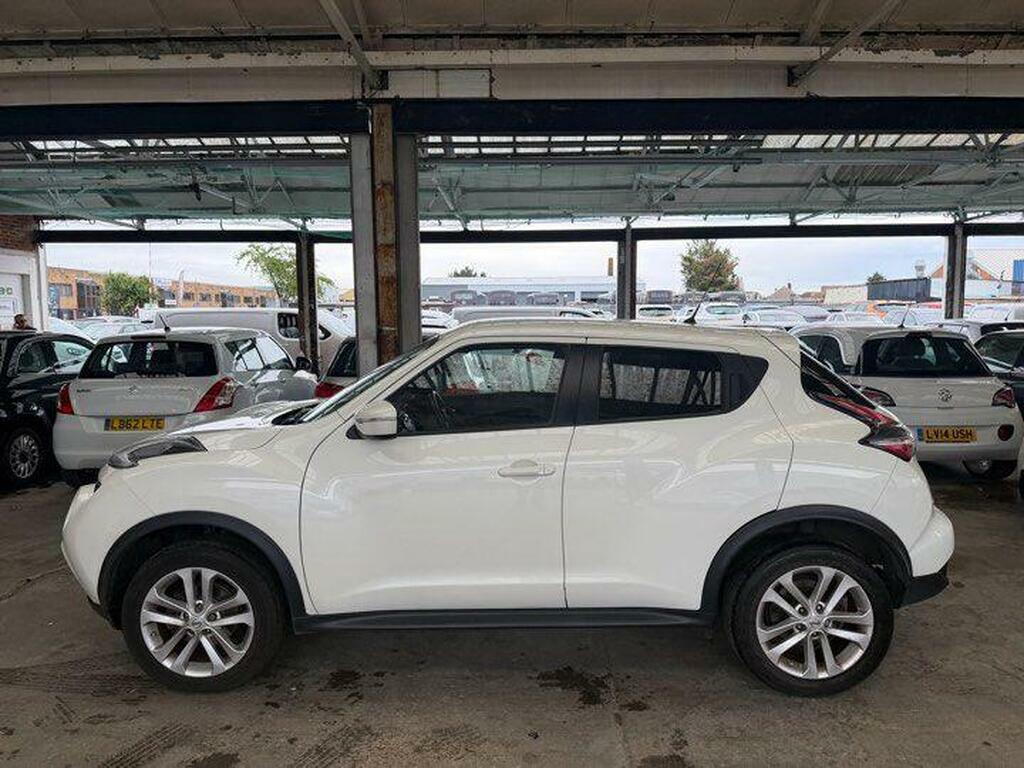 Nissan Juke Tekna White #9