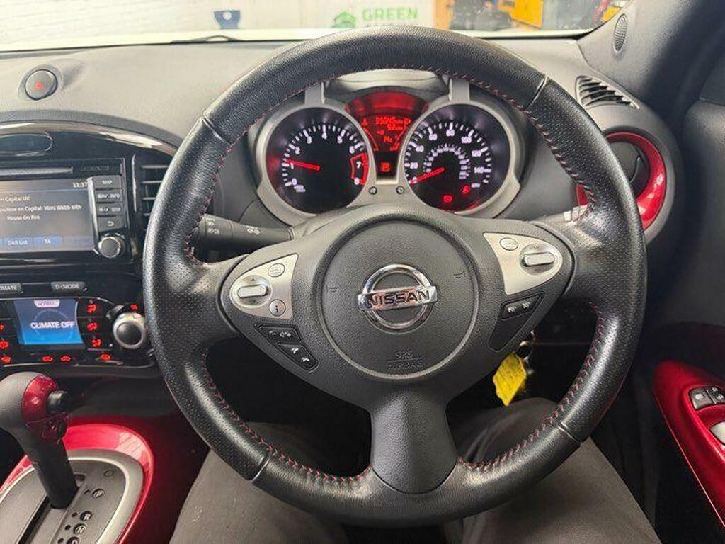 Nissan Juke Tekna White #22