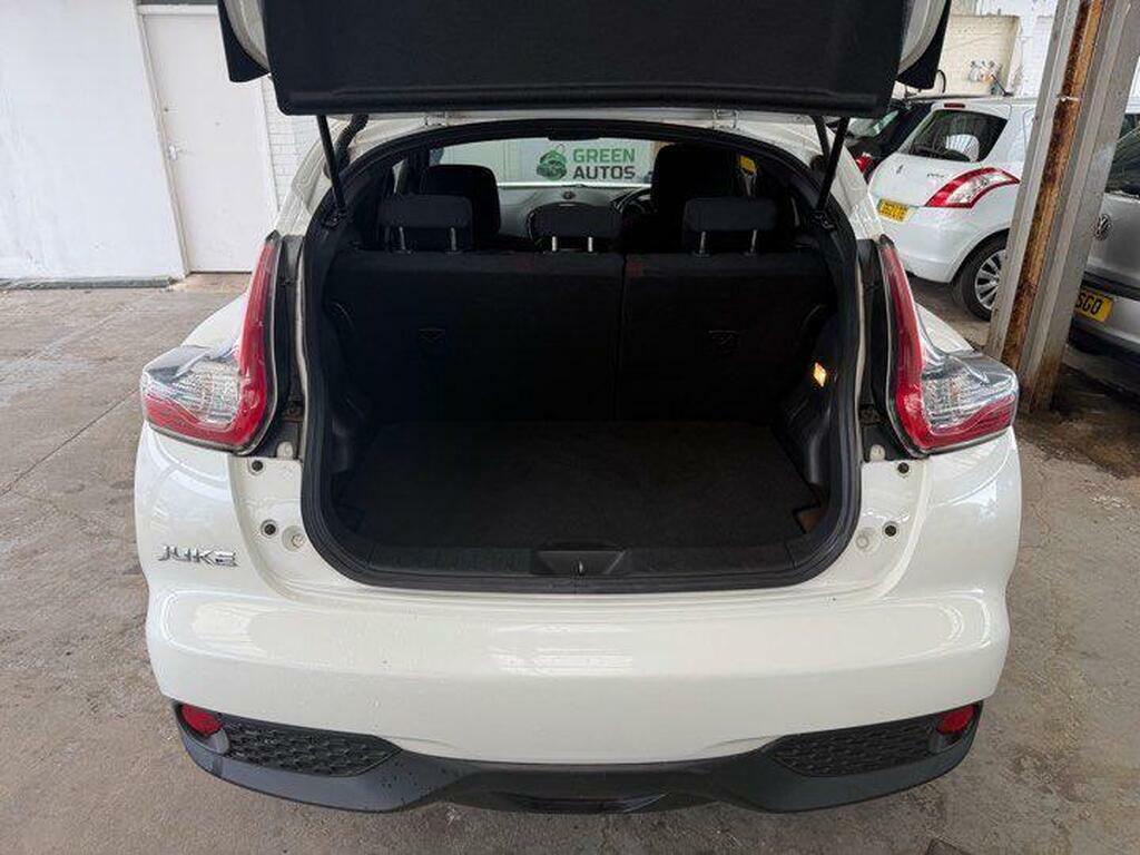 Nissan Juke Tekna White #6