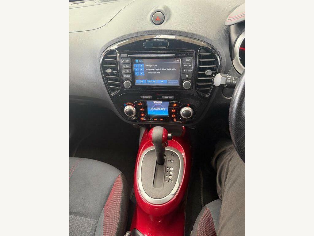Nissan Juke Tekna White #21