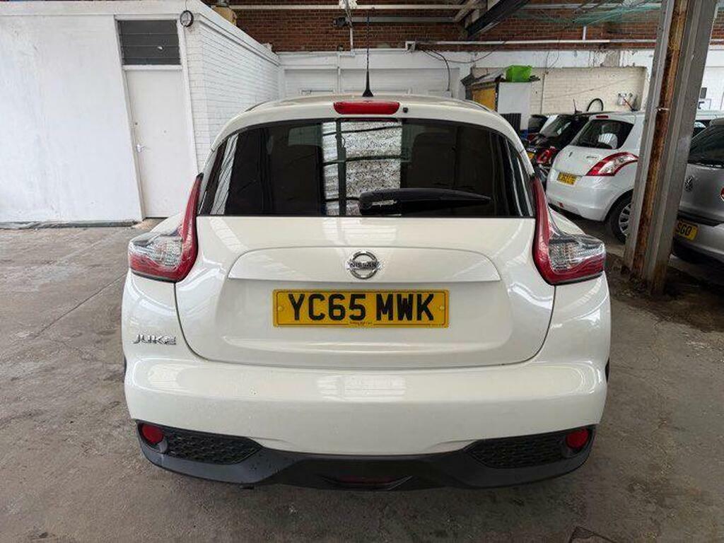 Nissan Juke Tekna White #5