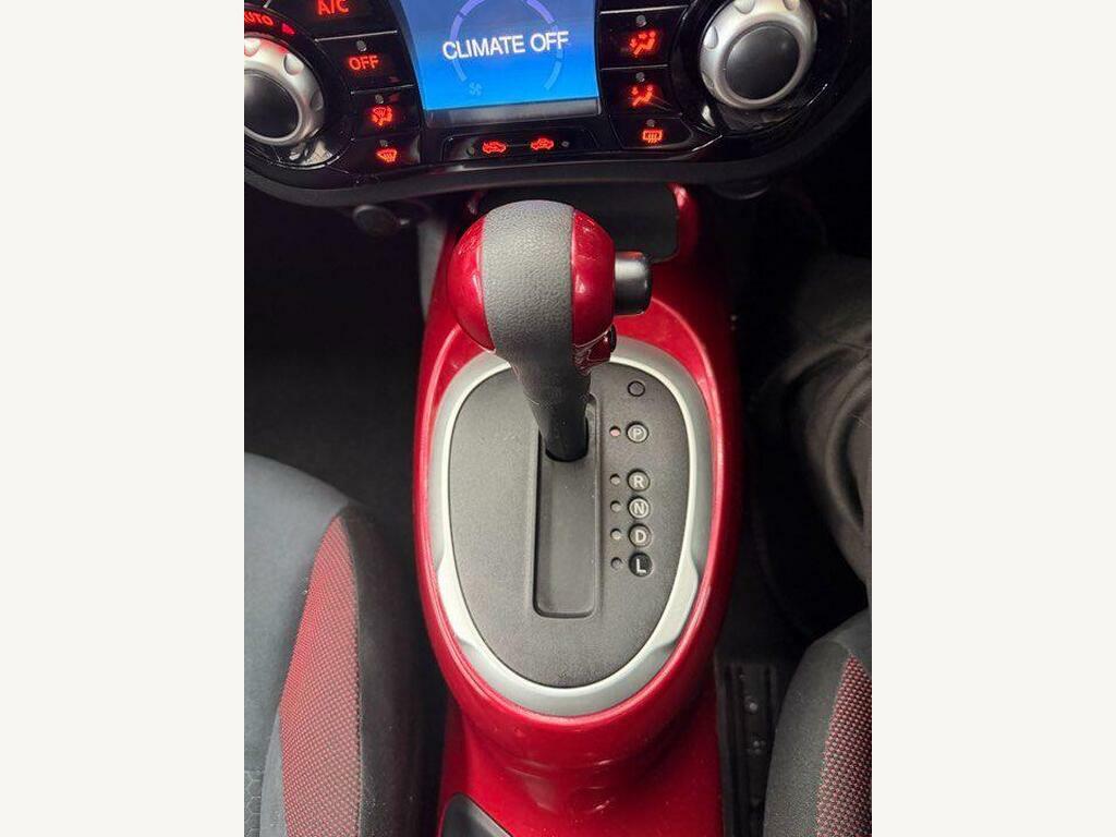Nissan Juke Tekna White #18