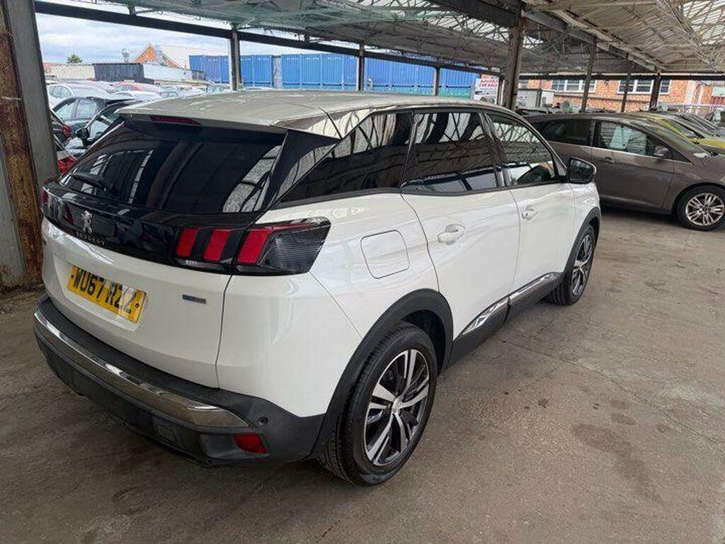 Peugeot 3008 1.2 Puretech Allure Eat Euro 6 S S White #4