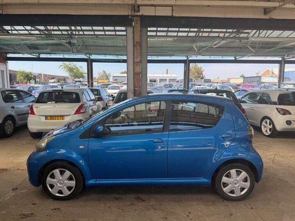 Toyota Aygo  Blue #10