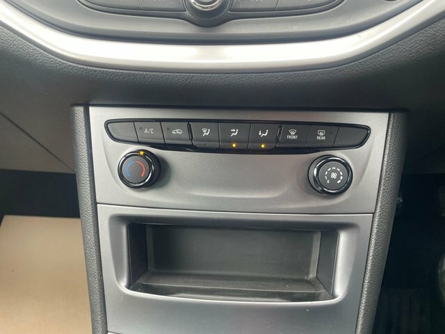 Vauxhall Astra Turbo Business Edition Nav DS20BWG Red #4