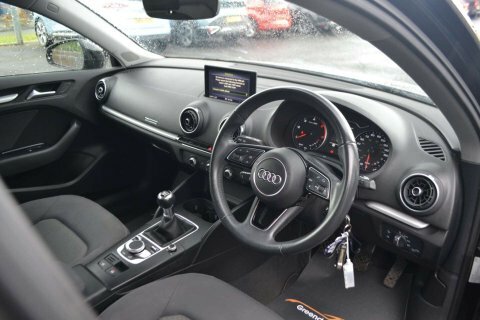 Audi A3 1.6 A3 Sportback PX68WKN Black #5