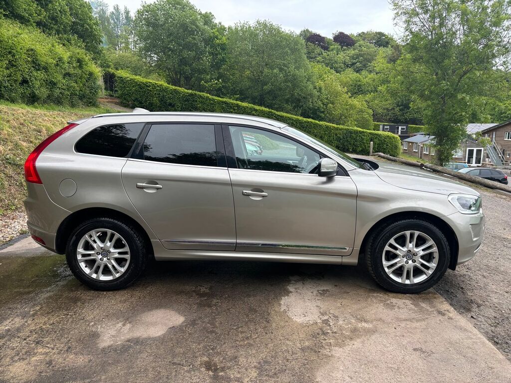 Volvo XC60 2.4 D4 Se Lux Nav Suv Awd Euro 6 KT15XVS Gold #4