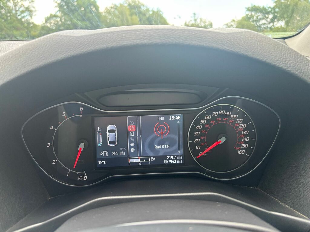 Ford Mondeo Mondeo Titanium Red #16