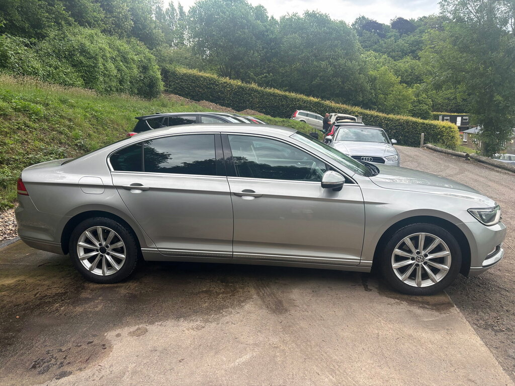Volkswagen Passat 1.6 Tdi Bluemotion Tech Se Business Saloon Die Silver #4