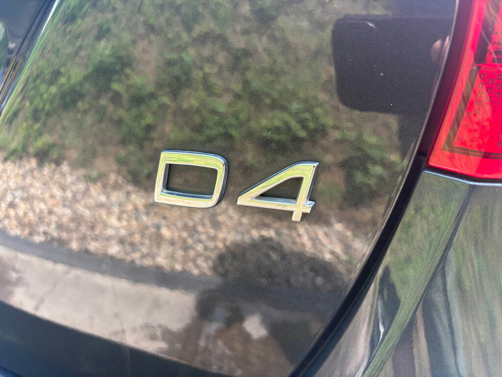 Volvo V60 Estate Gold #10