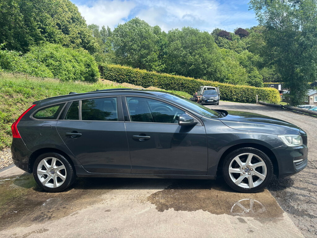 Volvo V60 2.0 D4 Business Edition Estate E Grey #4