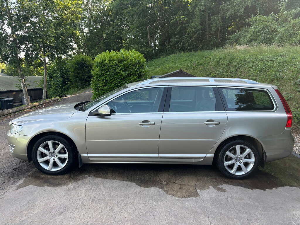 Volvo V70 2.0 D3 Se Nav Euro 5 Ss White #8