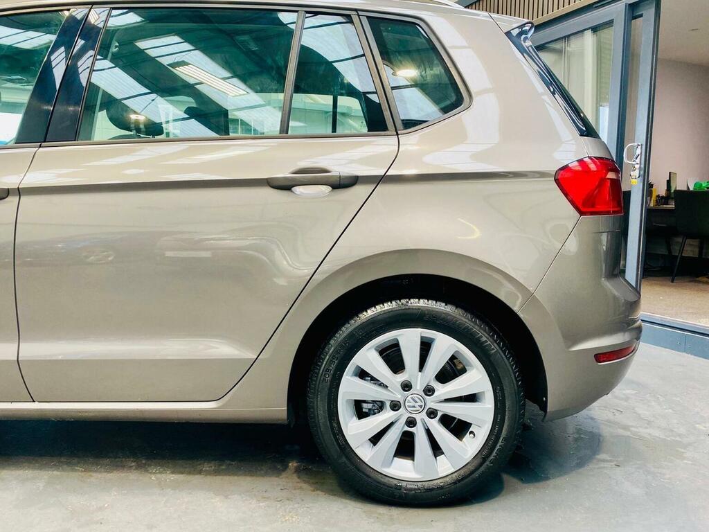 Volkswagen Golf SV Silver #25