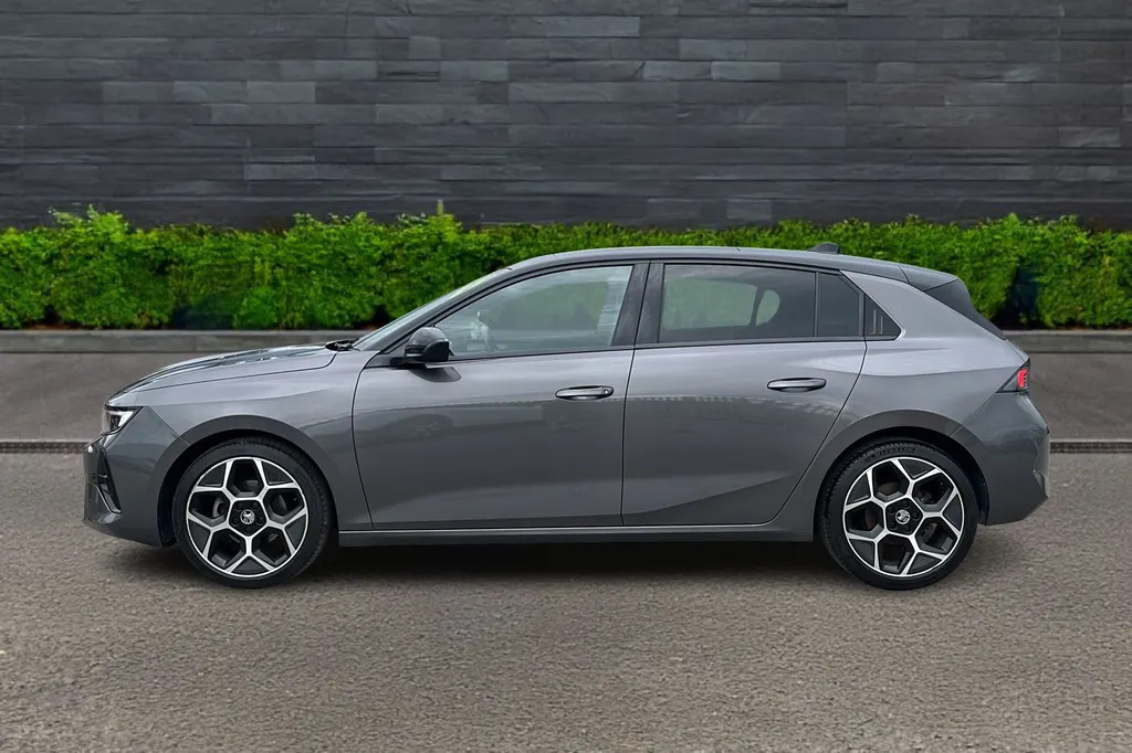 Vauxhall Astra Hatchback 1.2 Turbo 130 Ultima BF73FFS Grey #4