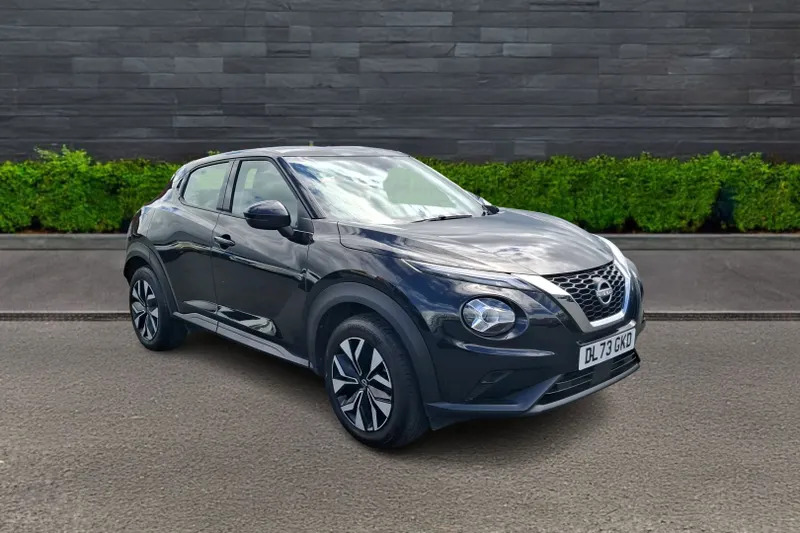 Nissan Juke Hatchback 1.0 Dig-t 114 Acenta Black