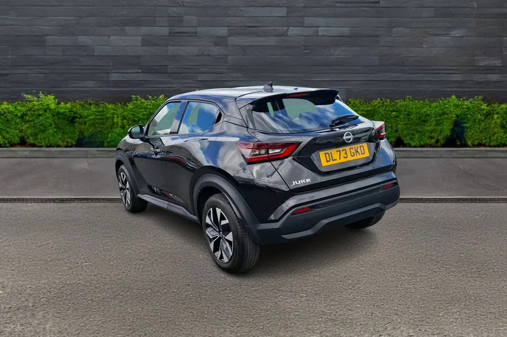 Nissan Juke Hatchback 1.0 Dig-t 114 Acenta DL73GKD Black #4