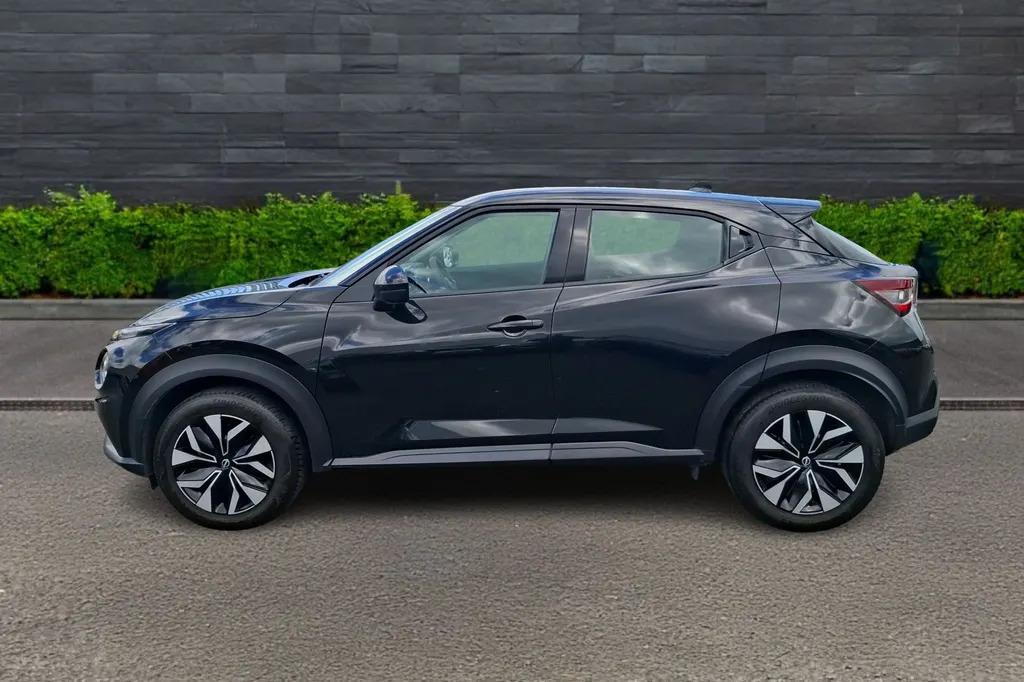 Nissan Juke Hatchback 1.0 Dig-t 114 Acenta DL73GKD Black #3