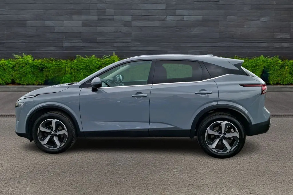 Nissan Qashqai 1.3 Dig-t Mh 158 N-connecta DV73ZKW Grey #4