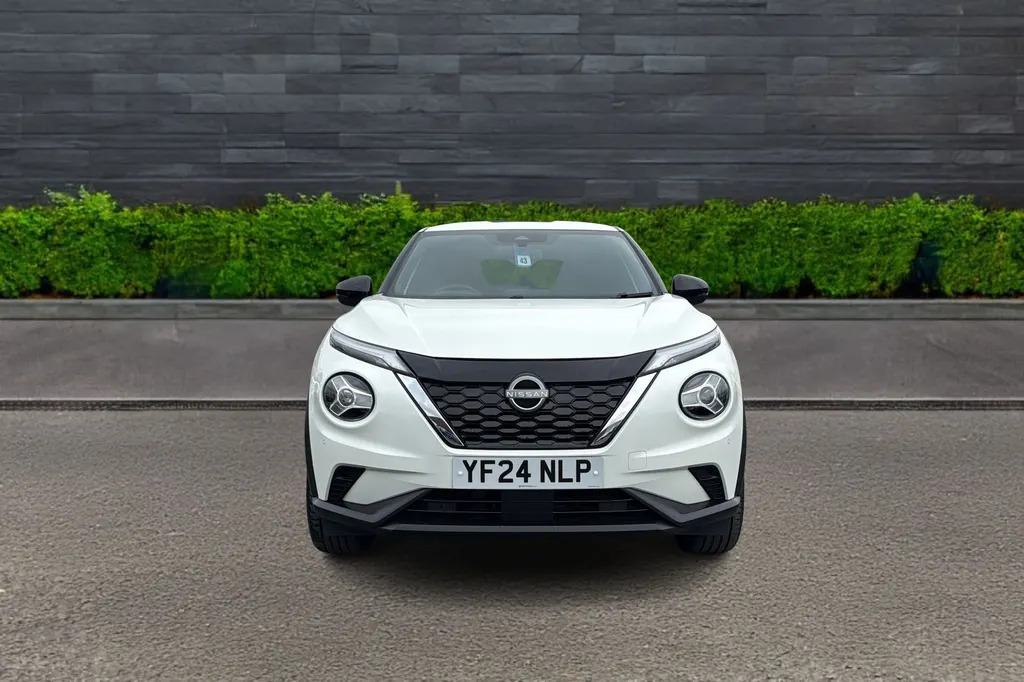 Nissan Juke Juke 1.6 Hybrid N-connecta YF24NLP White #2