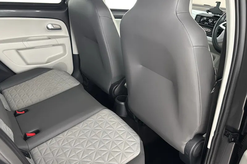 Volkswagen Up R-line White #23