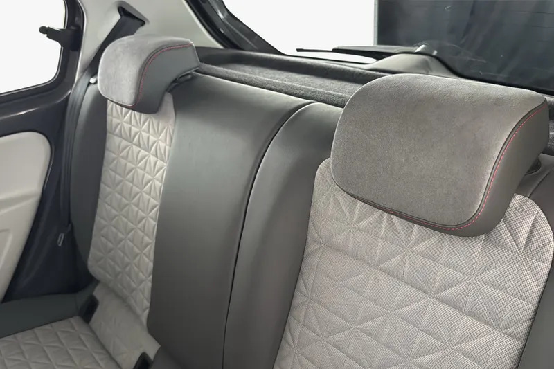 Volkswagen Up R-line White #22