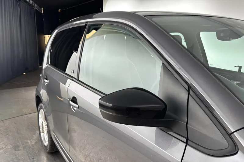Volkswagen Up R-line White #11