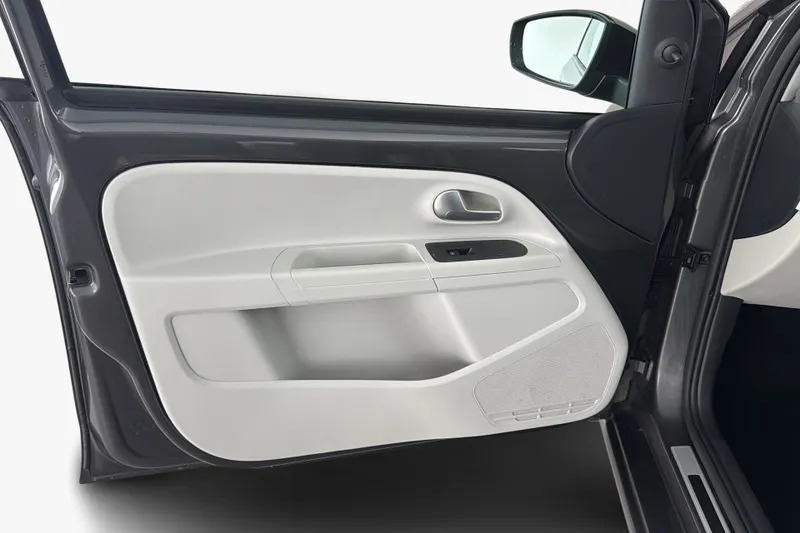 Volkswagen Up R-line White #20
