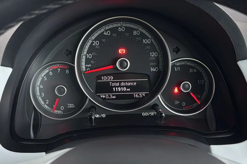 Volkswagen Up R-line White #30