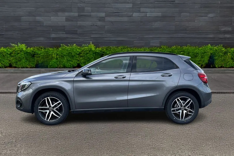 Mercedes-Benz GLA Class 180 Urban Edition ML68WWC Grey #4