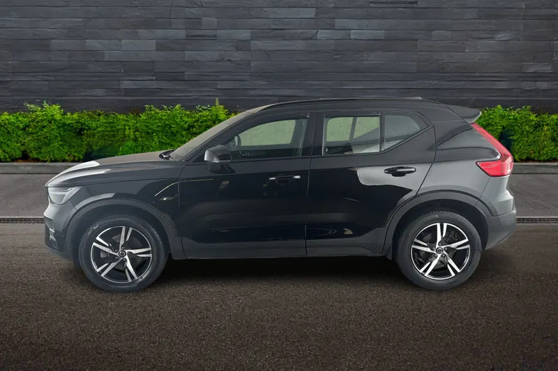 Volvo XC40 B3 Mhev YS24GAU Black #4