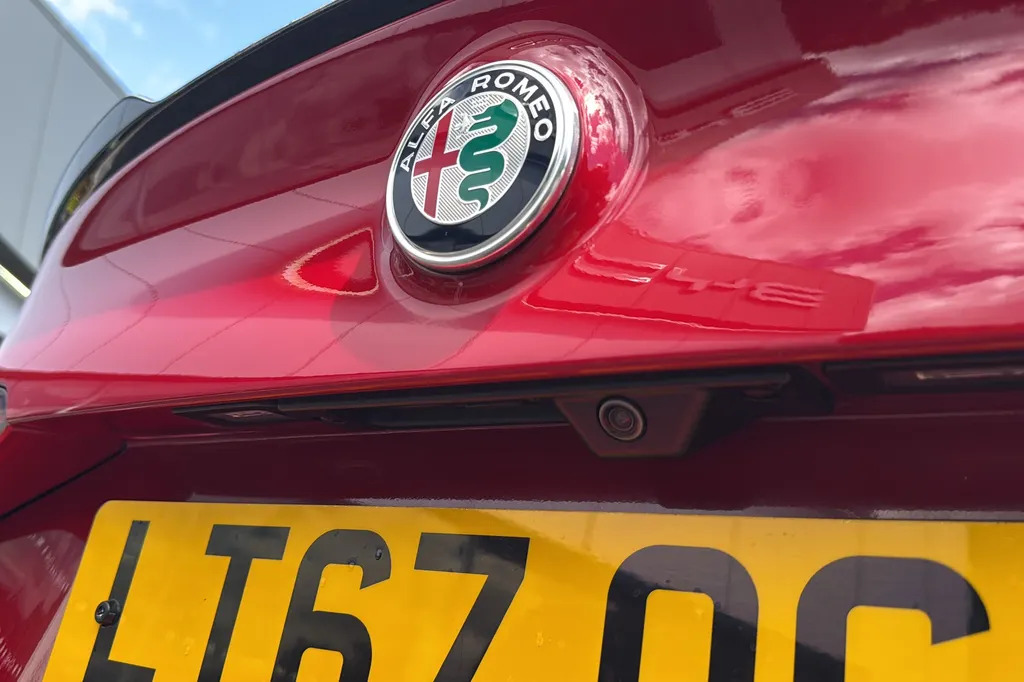 Alfa Romeo Giulia T Veloce Black #11