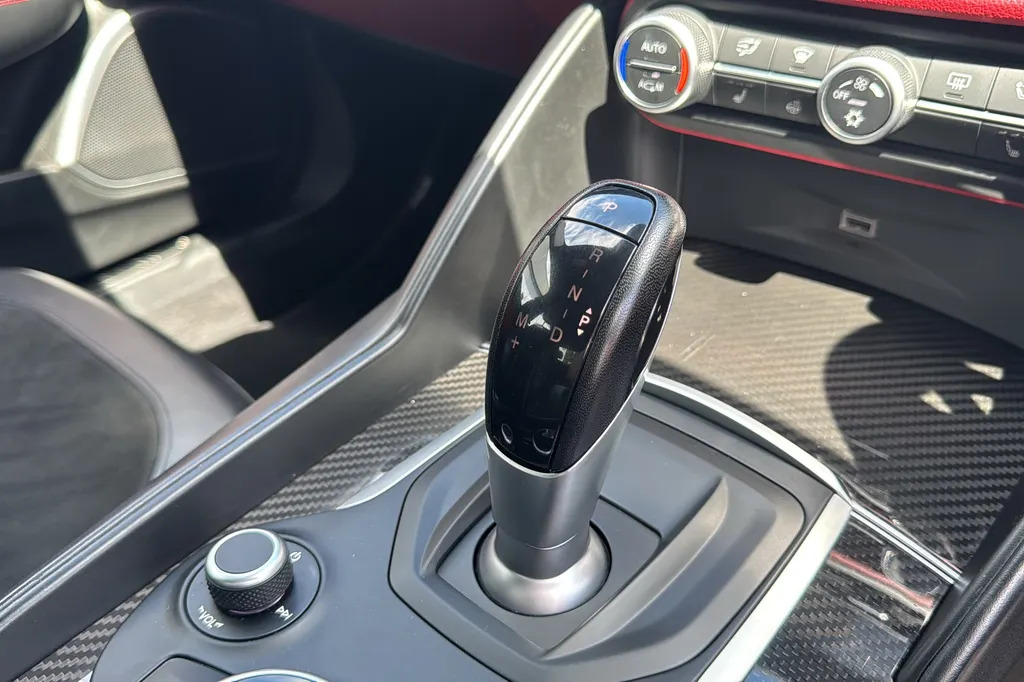 Alfa Romeo Giulia T Veloce Black #39