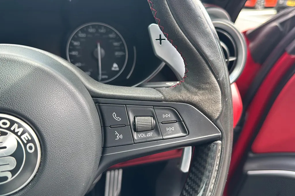 Alfa Romeo Giulia T Veloce Black #27