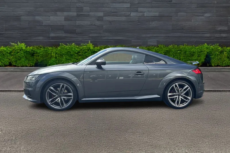 Audi TT 2.0T Fsi Quattro Black Edition Grey #4