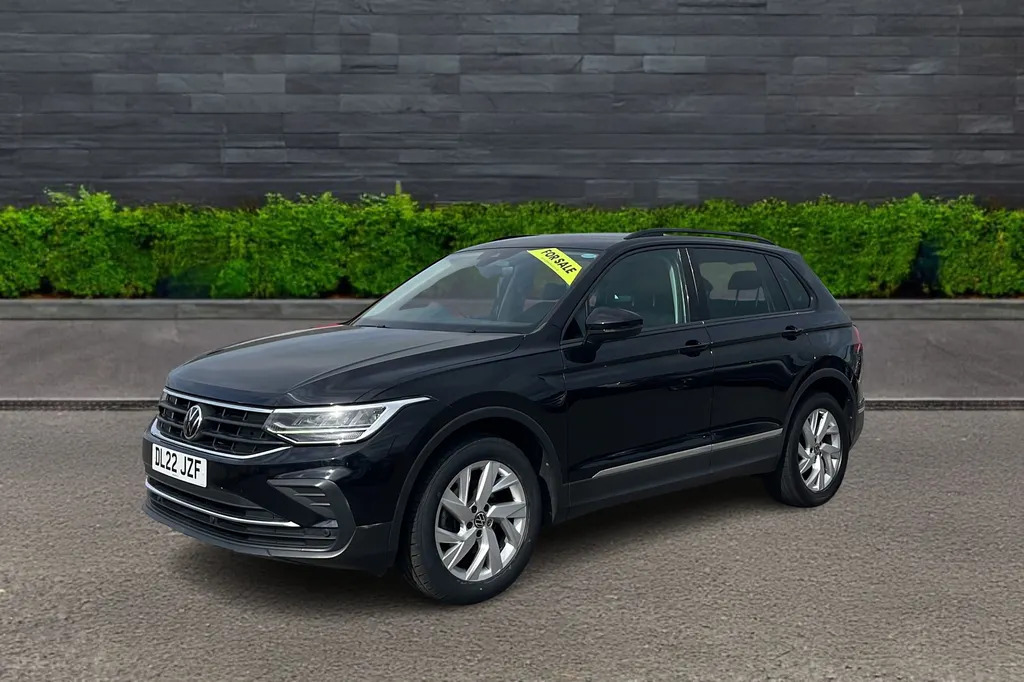 Volkswagen Tiguan 1.5 Tsi 150 Life DL22JZF Black #3