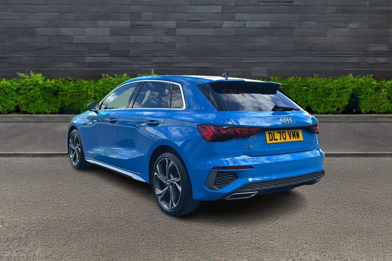 Audi A3 Sportback 30 Tfsi S Line Blue #4