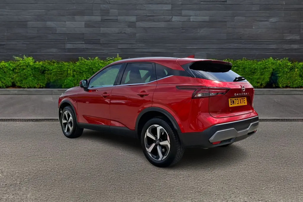 Nissan Qashqai 1.3 Dig-t Mh N-connecta Ha Red #5