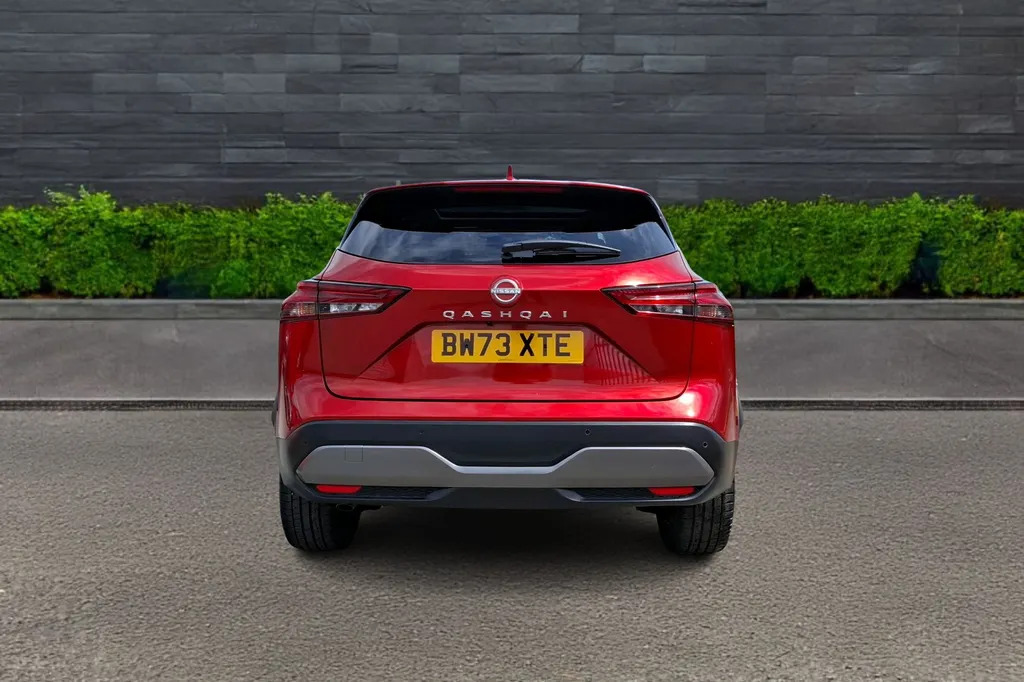 Nissan Qashqai 1.3 Dig-t Mh N-connecta Ha Red #6