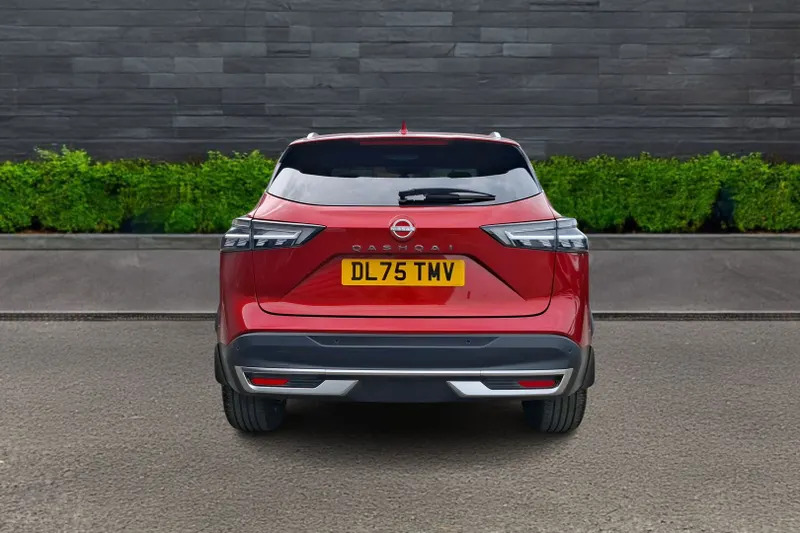 Nissan Qashqai 1.3 Dig-t Mh Tekna Red #5