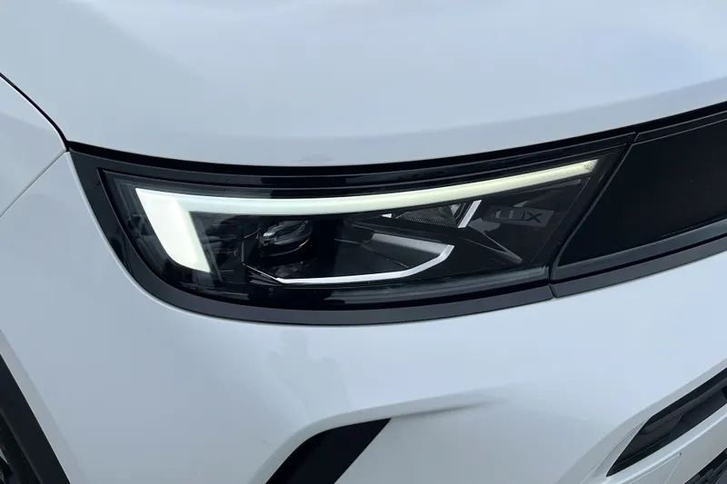 Vauxhall Mokka Ultimate White #9