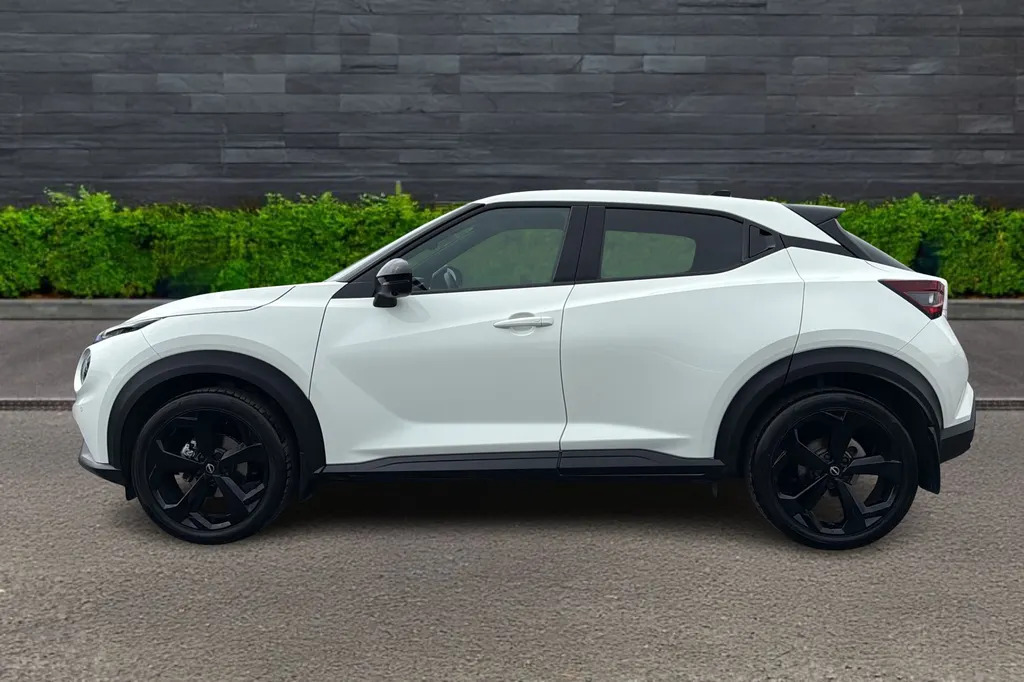 Nissan Juke 1.6 Hybrid Tekna White #4