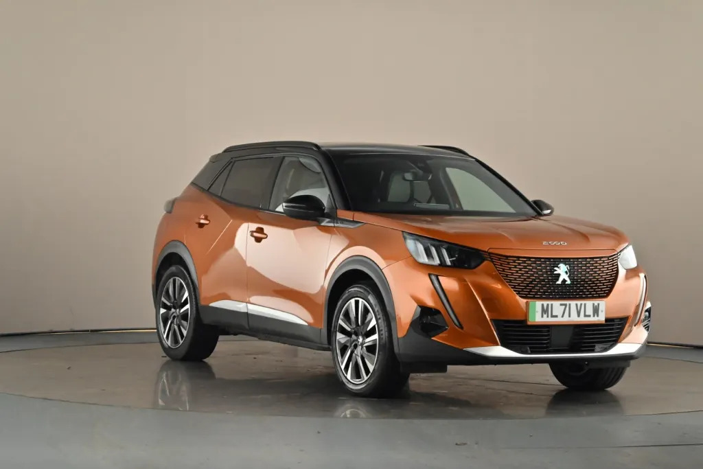 Peugeot e-2008 100Kw Gt Premium 50Kwh Aut Orange