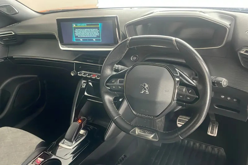 Peugeot e-2008 Gt Premium Black #14