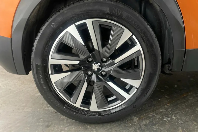 Peugeot e-2008 Gt Premium Black #23