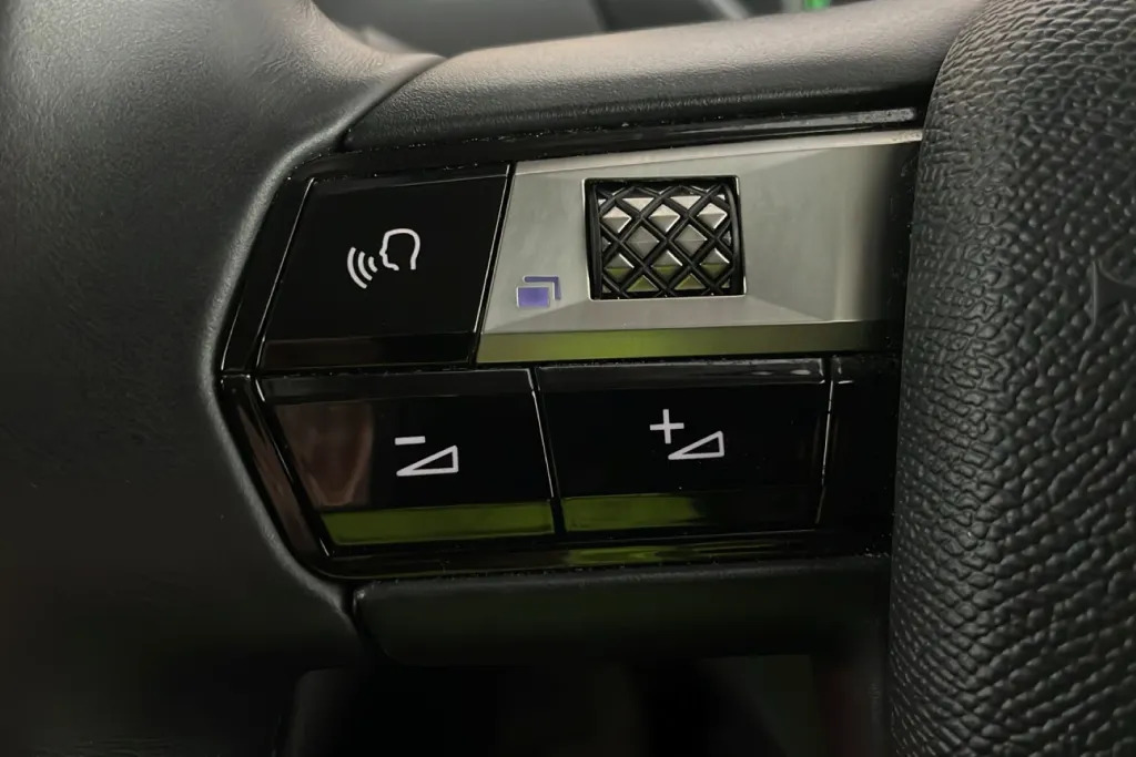 DS DS 3 100Kw E-tense Bastille 50Kwh Black #31
