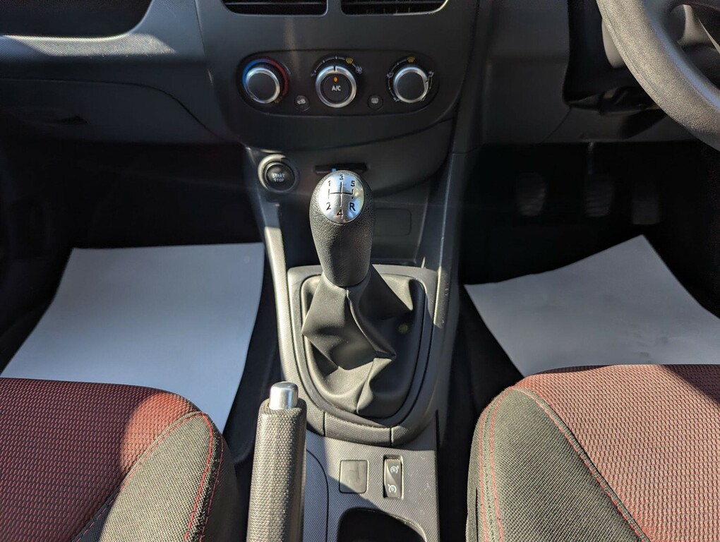 Renault Clio 1.2 16V Expression Euro 5 #6