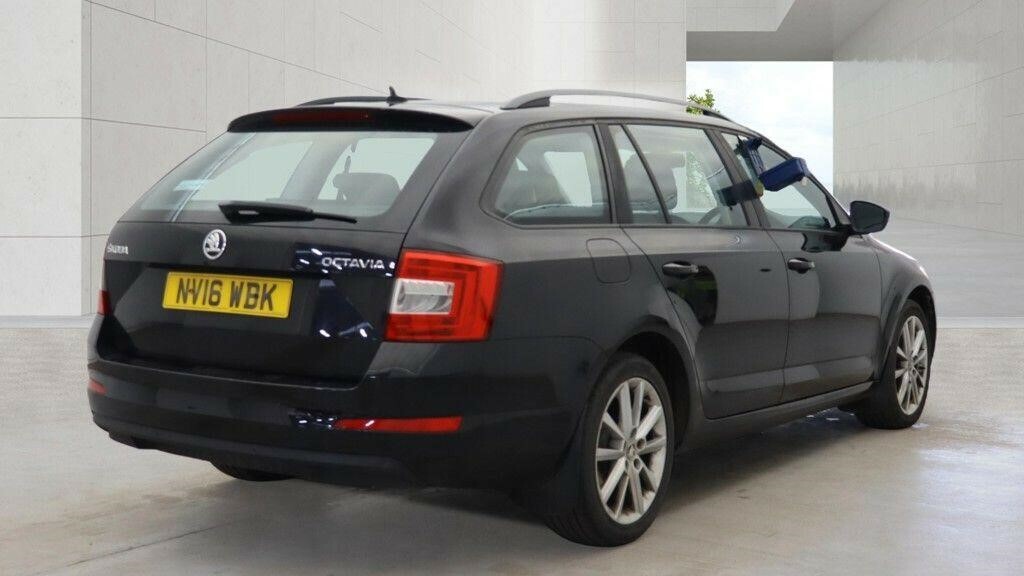 Skoda Octavia 1.6 Tdi Elegance Euro 5 Ss  #3