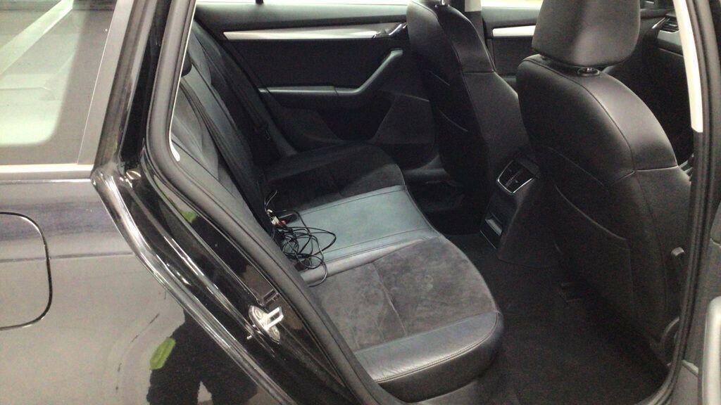 Skoda Octavia 1.6 Tdi Elegance Euro 5 Ss  #6