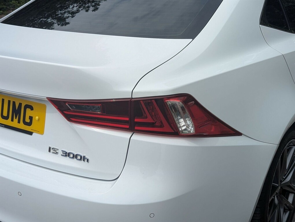 Lexus IS Saloon #30