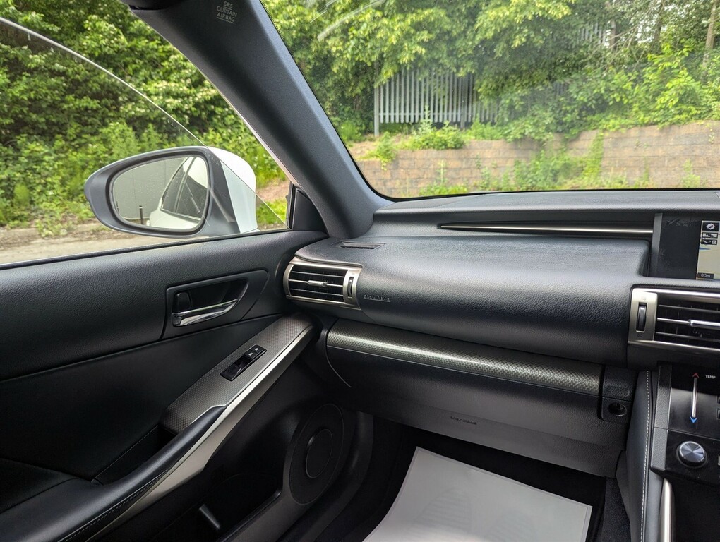 Lexus IS Saloon #35